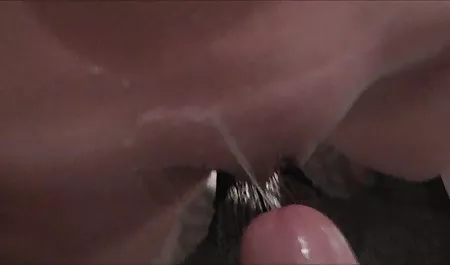 2 bitches પર 1 સેક્સ વિદ્યાર્થીઓ આ sauna માં લોડો
